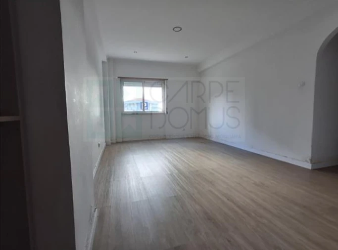 Apartamento T3 para Venda em Ramada e Caneças Foto 14