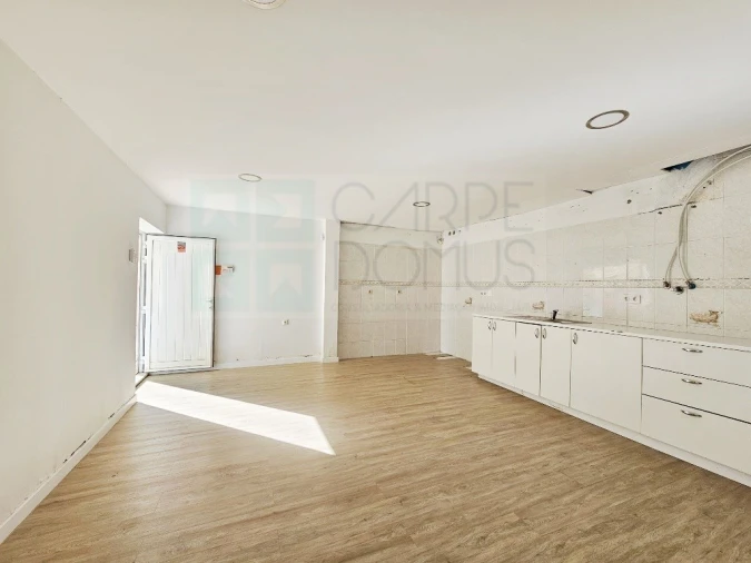 Apartamento T3 para Venda em Ramada e Caneças Foto 2