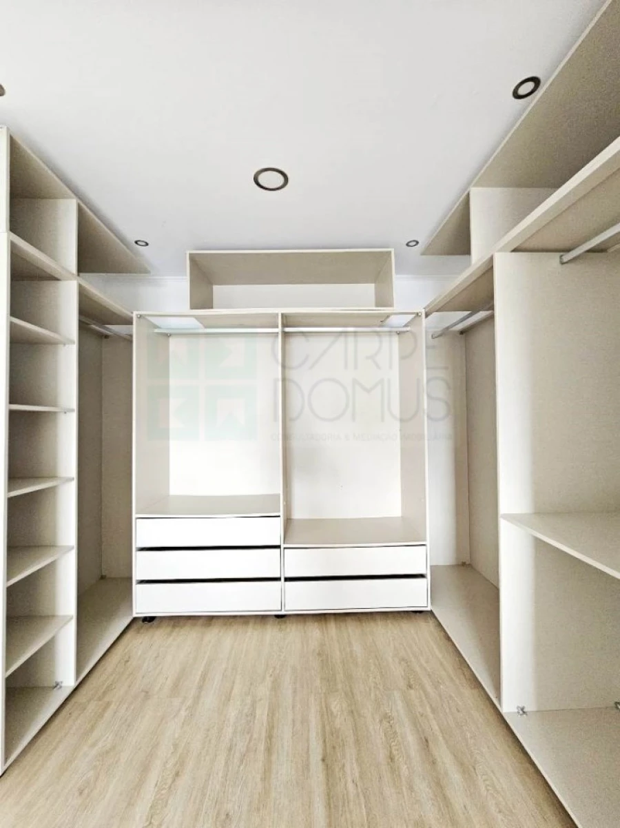 Apartamento T3 para Venda em Ramada e Caneças Foto 12