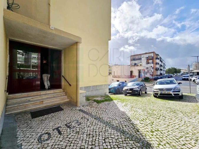 Apartamento T3 para Venda em Ramada e Caneças Foto 46