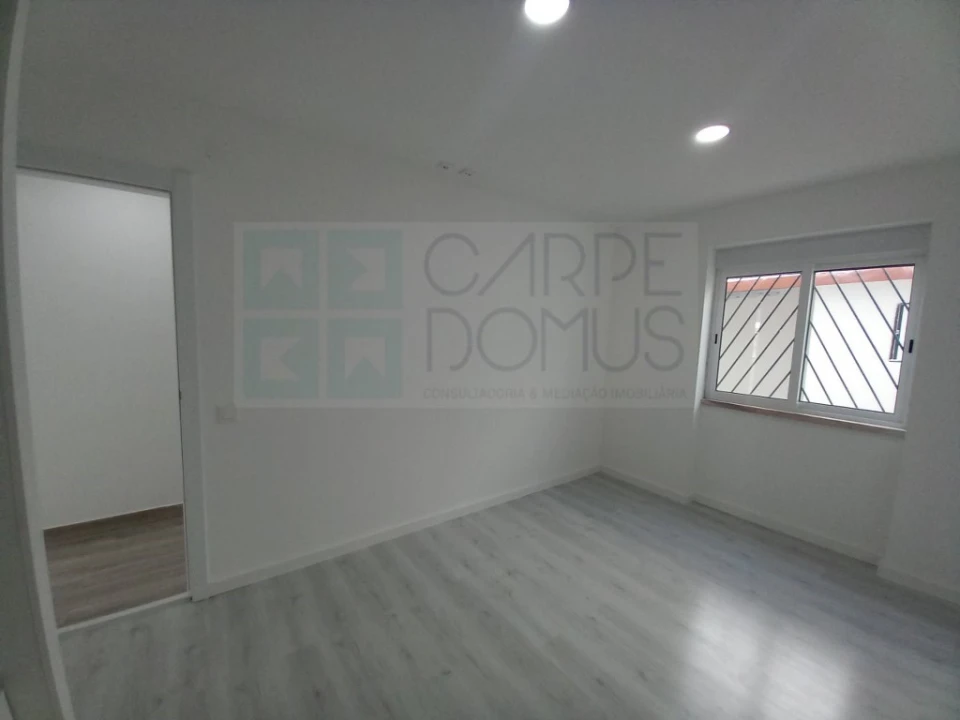 Apartamento T2 para Venda em Ericeira Foto 2