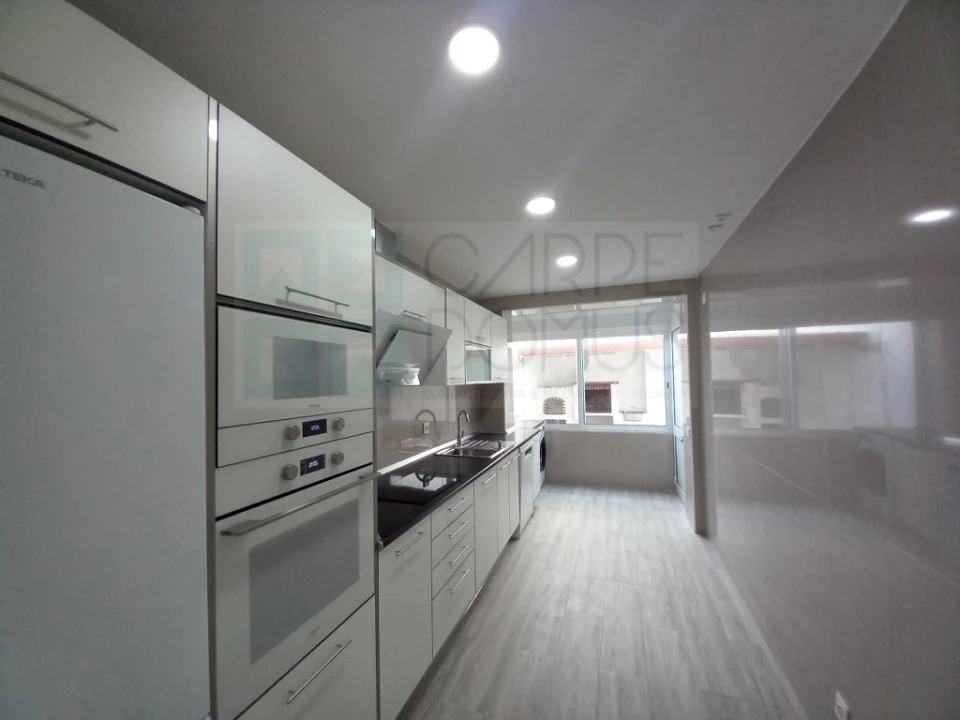 Apartamento T2 para Venda em Ericeira Foto 3