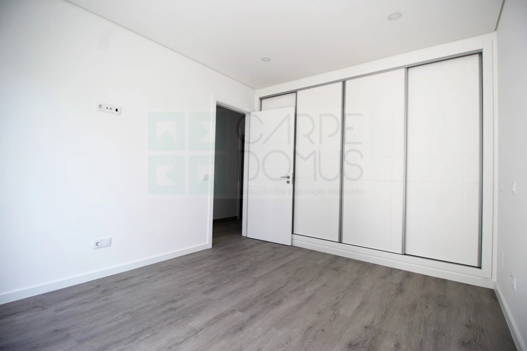 Moradia T3 para Venda em Tavira (Santa Maria e Santiago) Foto 16