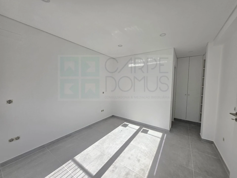 Moradia T3 para Venda em Tavira (Santa Maria e Santiago) Foto 9