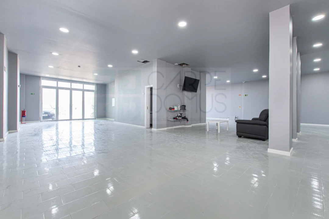 Garagem para Venda em Alverca do Ribatejo e Sobralinho Foto 3