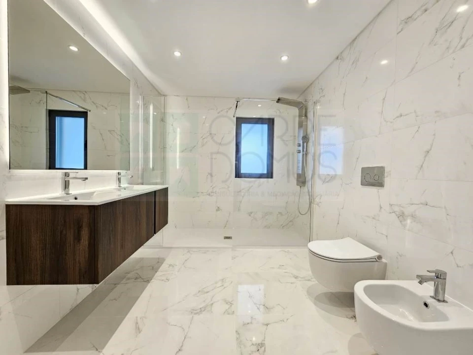 Apartamento T3 para Venda em Alcabideche Foto 46