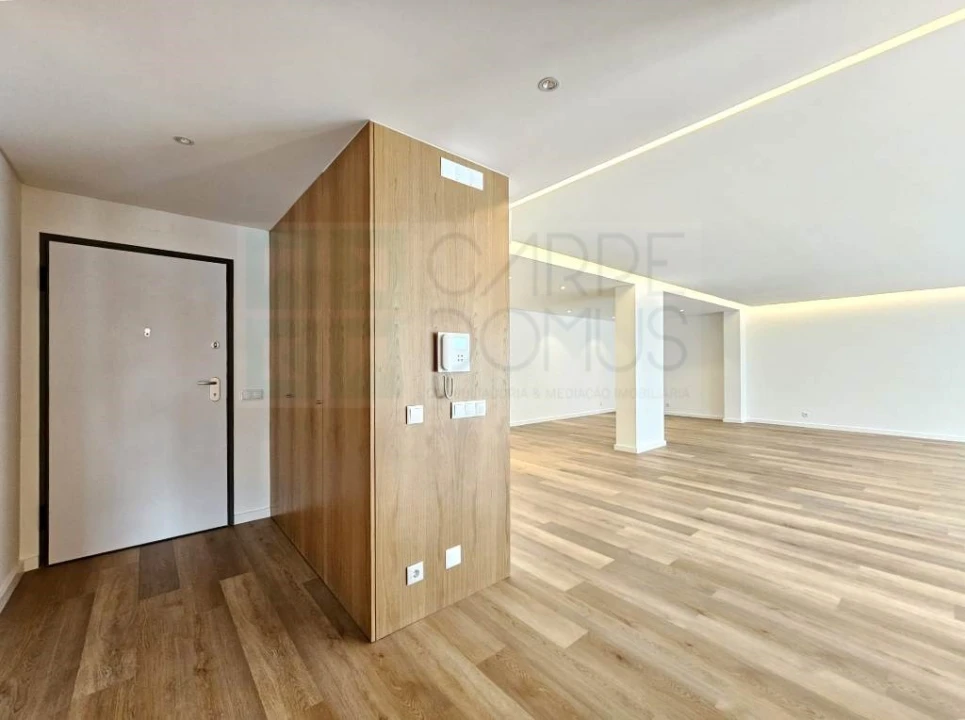 Apartamento T3 para Venda em Alcabideche Foto 9