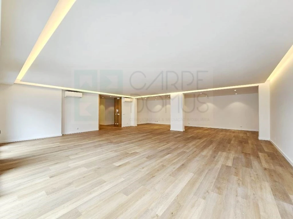 Apartamento T3 para Venda em Alcabideche Foto 15