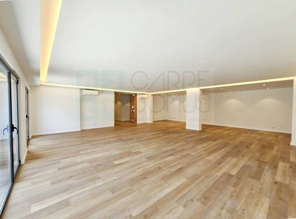 Apartamento T3 para Venda em Alcabideche Foto 17