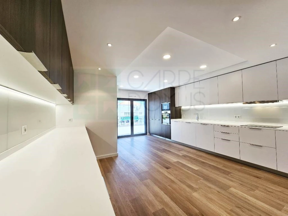 Apartamento T3 para Venda em Alcabideche Foto 28