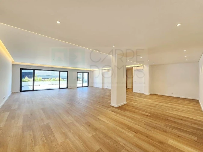 Apartamento T3 para Venda em Alcabideche Foto 3