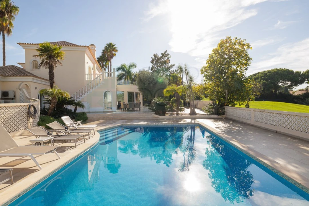 Moradia T4 para Venda em Almancil Foto 1