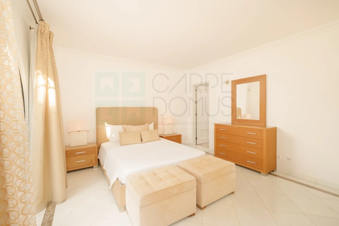 Moradia T4 para Venda em Almancil Foto 39