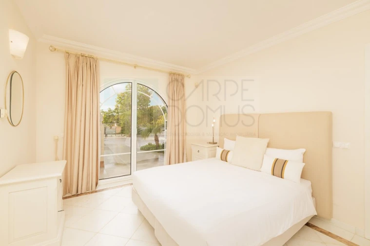 Moradia T4 para Venda em Almancil Foto 45