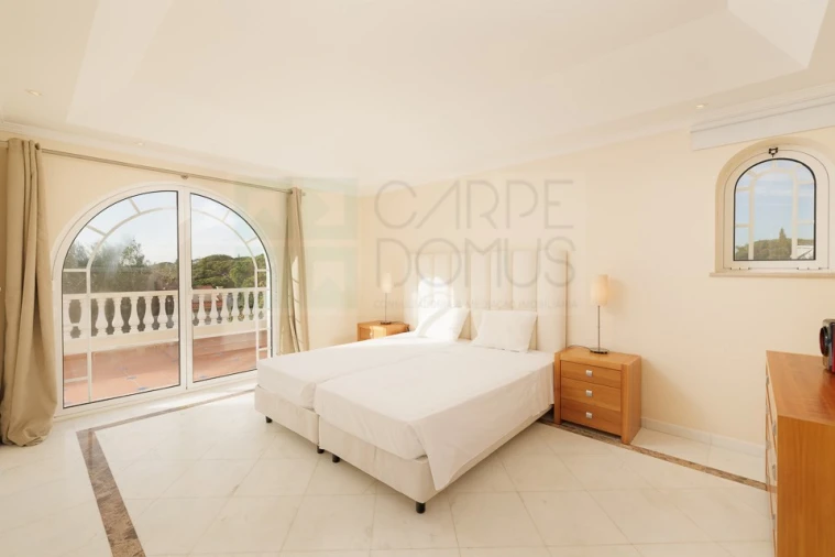 Moradia T4 para Venda em Almancil Foto 52