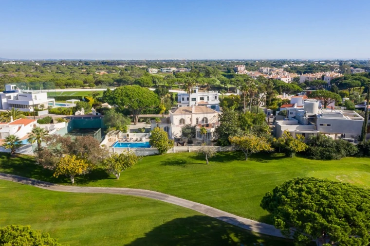 Moradia T4 para Venda em Almancil Foto 56