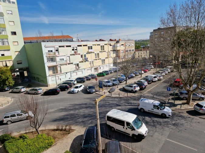 Apartamento T3 para Venda em Pontinha e Famões Foto 7