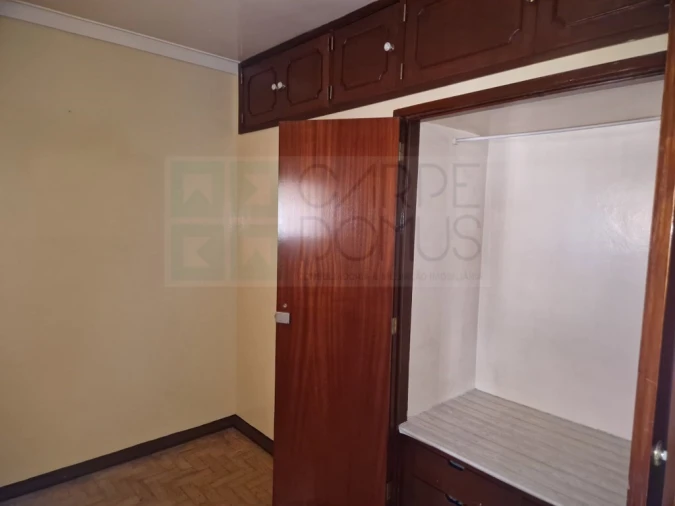 Apartamento T3 para Venda em Pontinha e Famões Foto 18