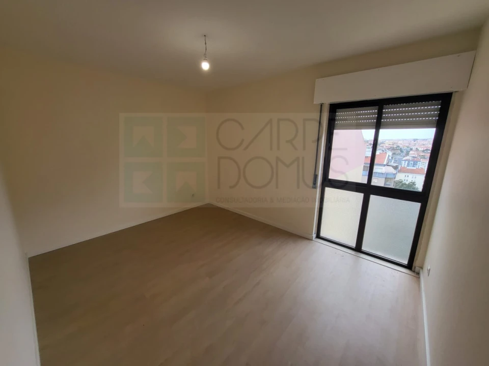 Apartamento T2 para Venda em Algueirão-Mem Martins Foto 24