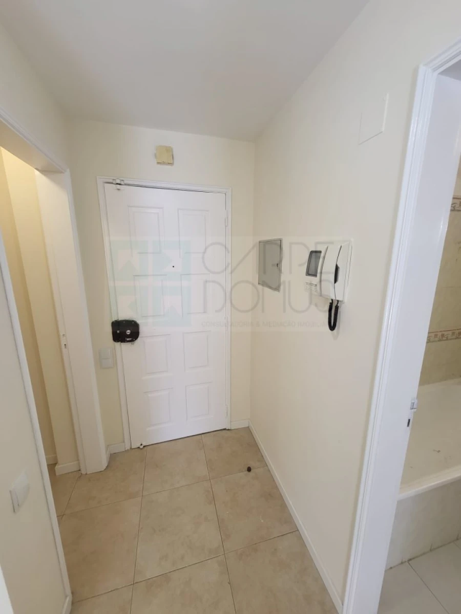 Apartamento T2 para Venda em Algueirão-Mem Martins Foto 23