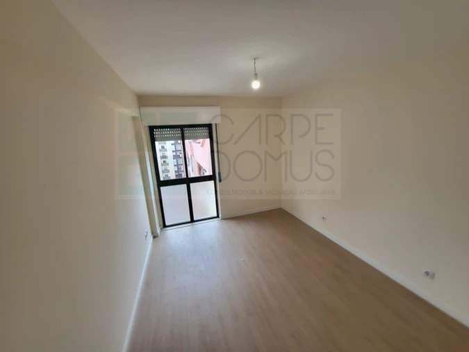 Apartamento T2 para Venda em Algueirão-Mem Martins Foto 31