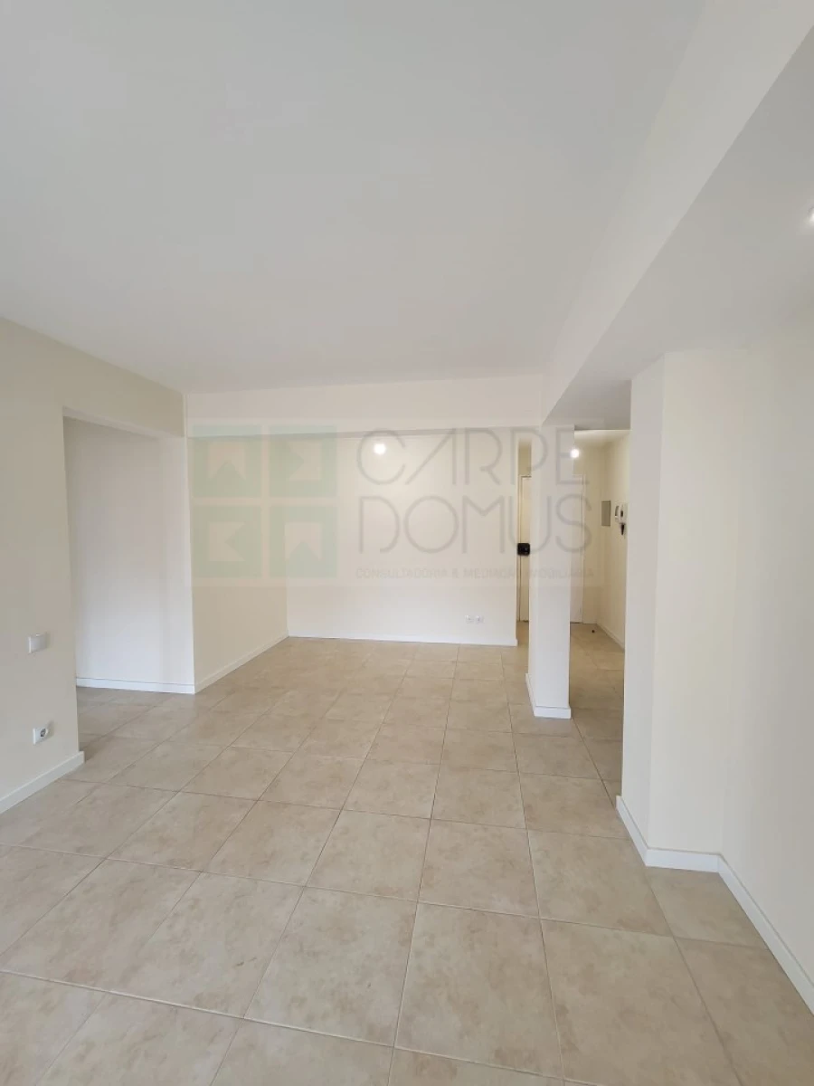 Apartamento T2 para Venda em Algueirão-Mem Martins Foto 35