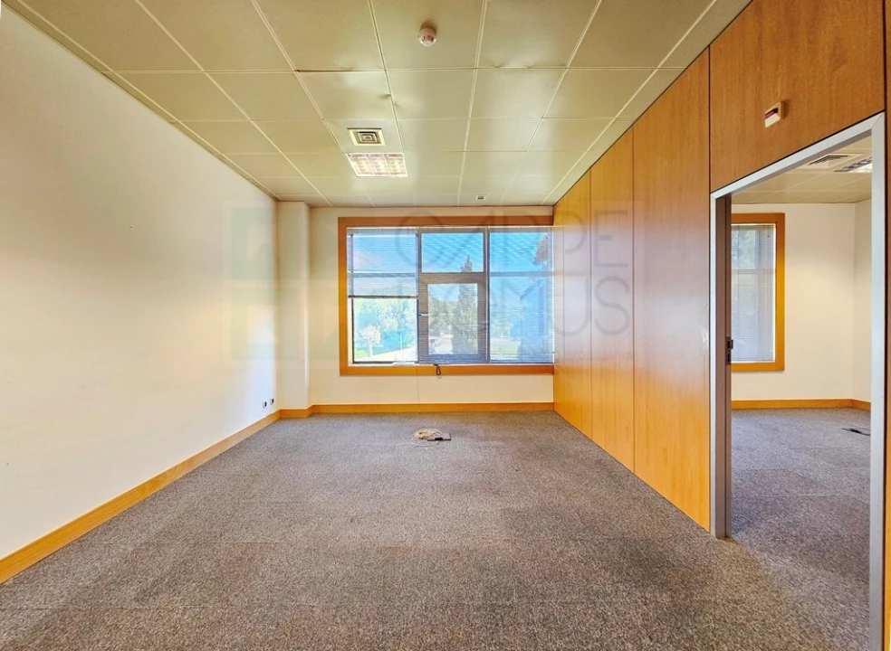 Escritório para Venda em Santa Maria e São Miguel, São Martinho, São Pedro Penaferrim Foto 21