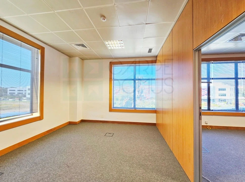 Escritório para Venda em Santa Maria e São Miguel, São Martinho, São Pedro Penaferrim Foto 34