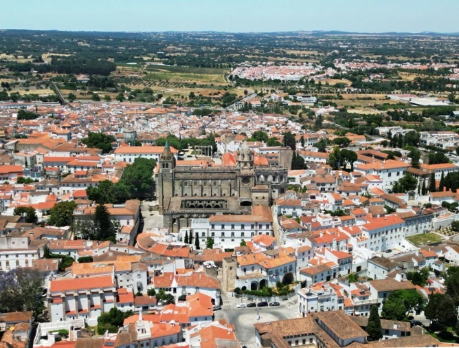 Prédio para Venda em Évora (São Mamede, Sé, São Pedro e Santo Antão) Foto 77