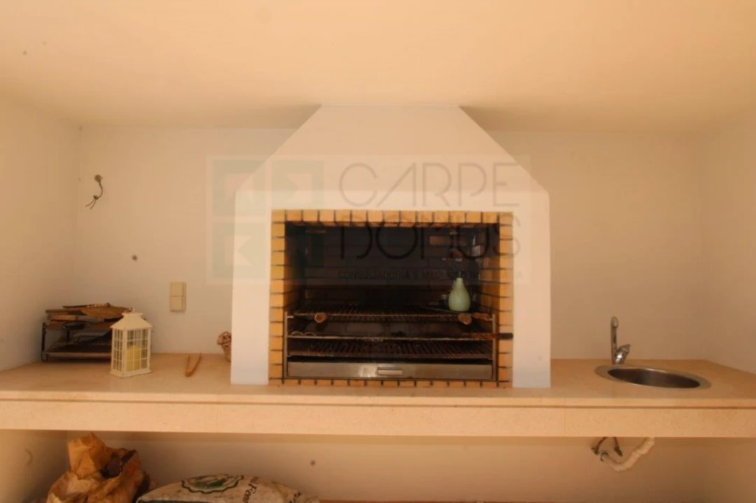 Moradia T4 para Venda em Quelfes Foto 50