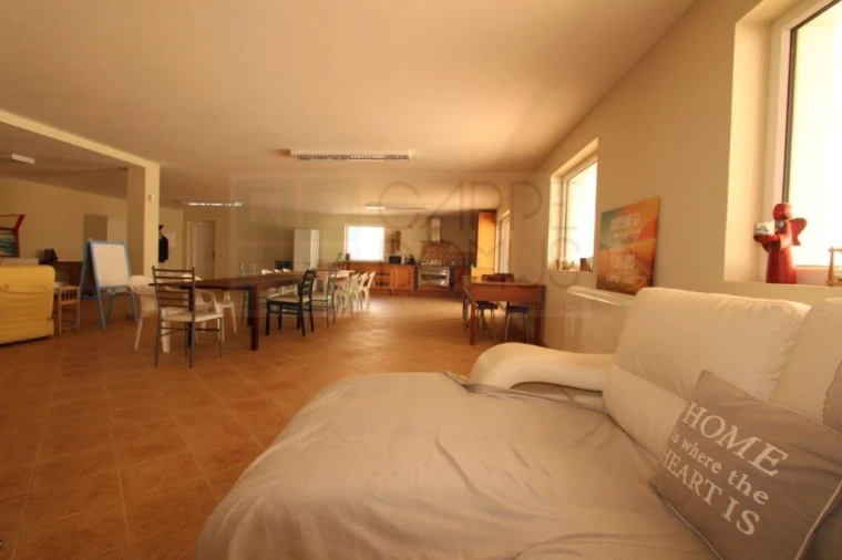 Moradia T4 para Venda em Quelfes Foto 12