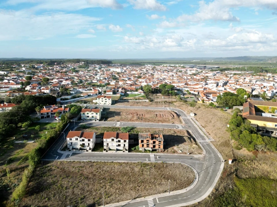 Moradia T4 para Venda em Valado dos Frades Foto 46