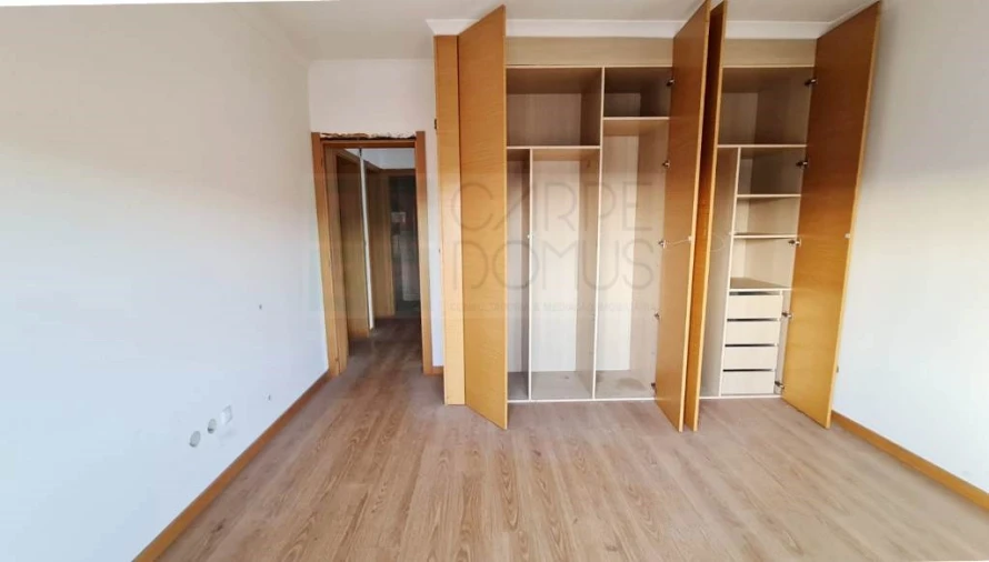 Moradia T4 para Venda em Valado dos Frades Foto 23