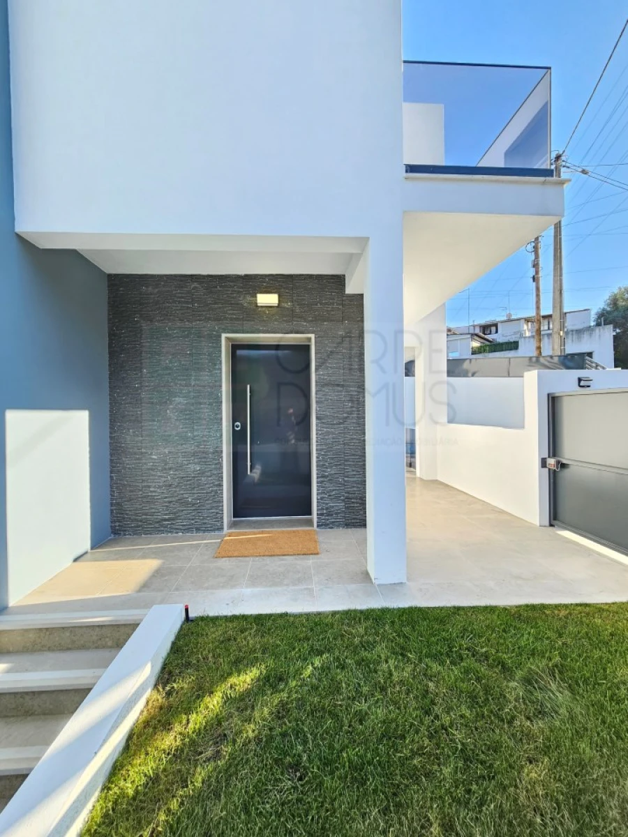 Moradia T4 para Venda em Alverca do Ribatejo e Sobralinho Foto 29