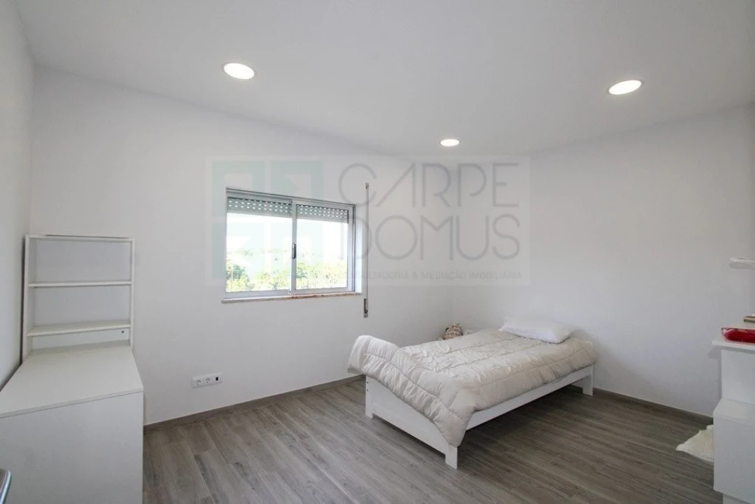 Moradia T4 para Venda em Lavos Foto 25