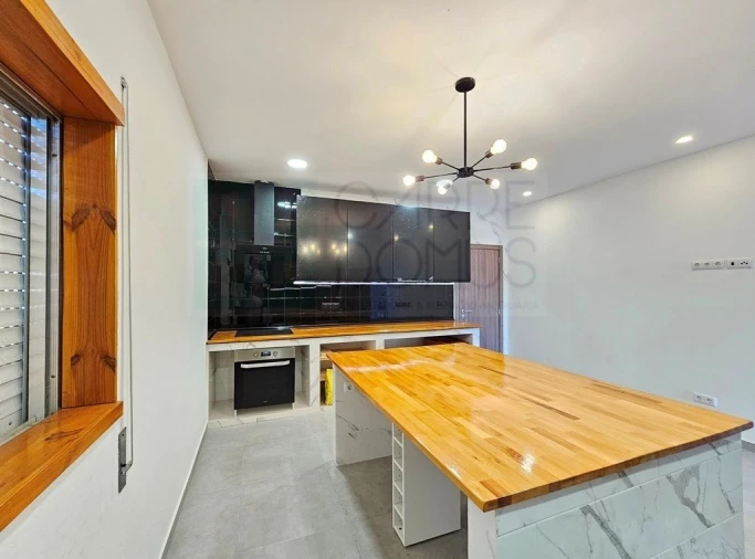 Moradia T4 para Venda em Lavos Foto 13