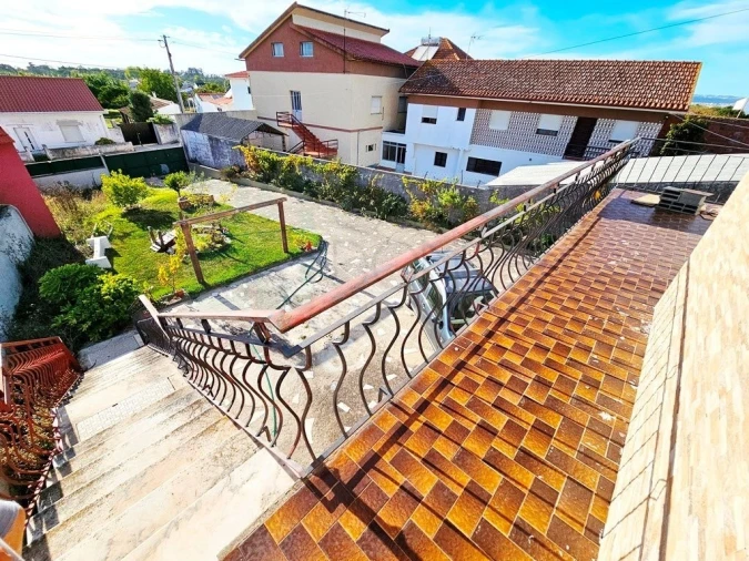 Moradia T4 para Venda em Lavos Foto 33