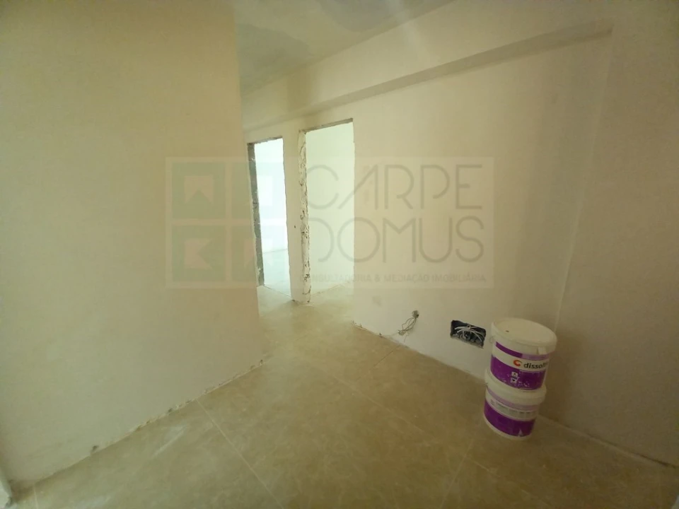 Apartamento T2 para Venda em Carregado e Cadafais Foto 6