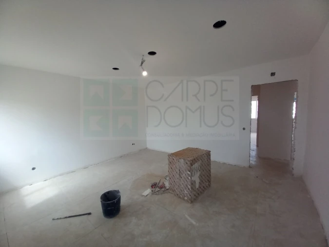 Apartamento T2 para Venda em Carregado e Cadafais Foto 10