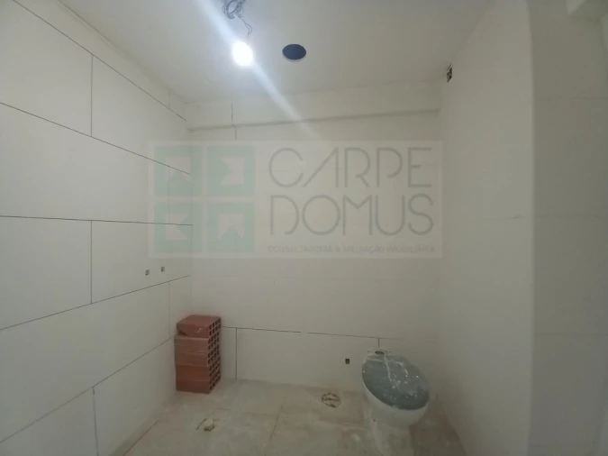 Apartamento T2 para Venda em Carregado e Cadafais Foto 14