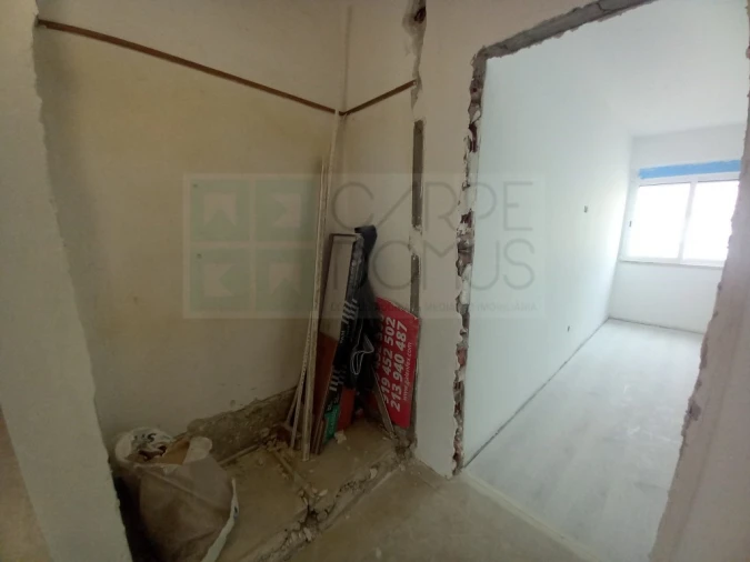 Apartamento T2 para Venda em Carregado e Cadafais Foto 17