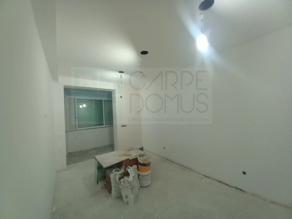 Apartamento T2 para Venda em Laranjeiro e Feijó Foto 8