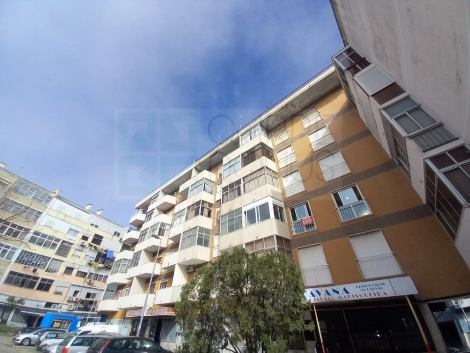 Apartamento T2 para Venda em Laranjeiro e Feijó Foto 24