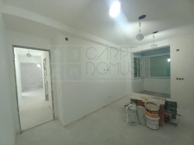 Apartamento T2 para Venda em Laranjeiro e Feijó Foto 4