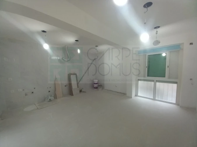 Apartamento T2 para Venda em Laranjeiro e Feijó Foto 14