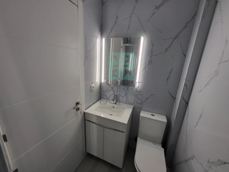 Apartamento T2 para Venda em Benfica Foto 18