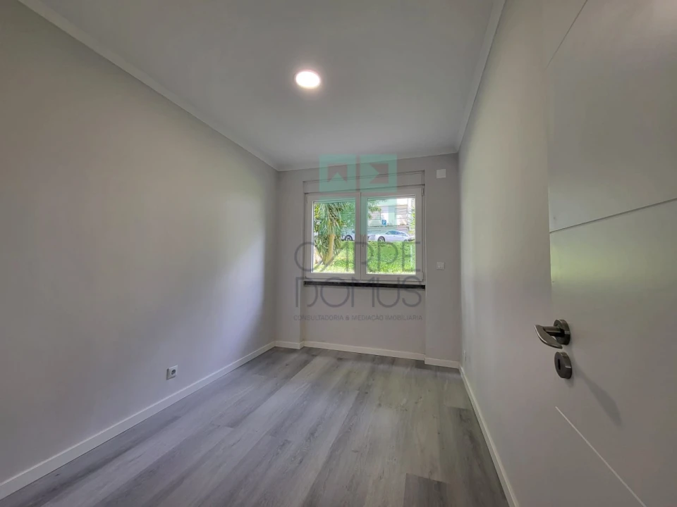 Apartamento T2 para Venda em Benfica Foto 19