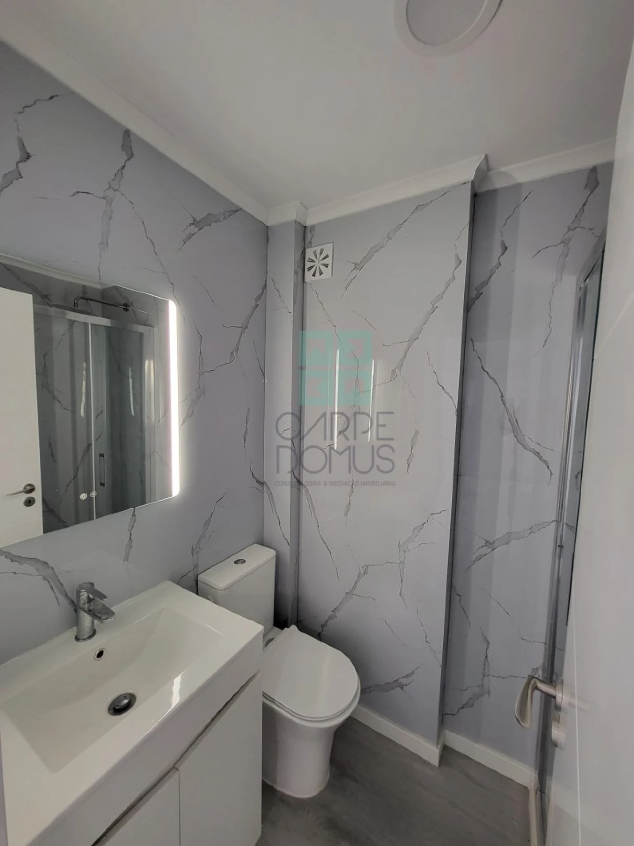 Apartamento T2 para Venda em Benfica Foto 29