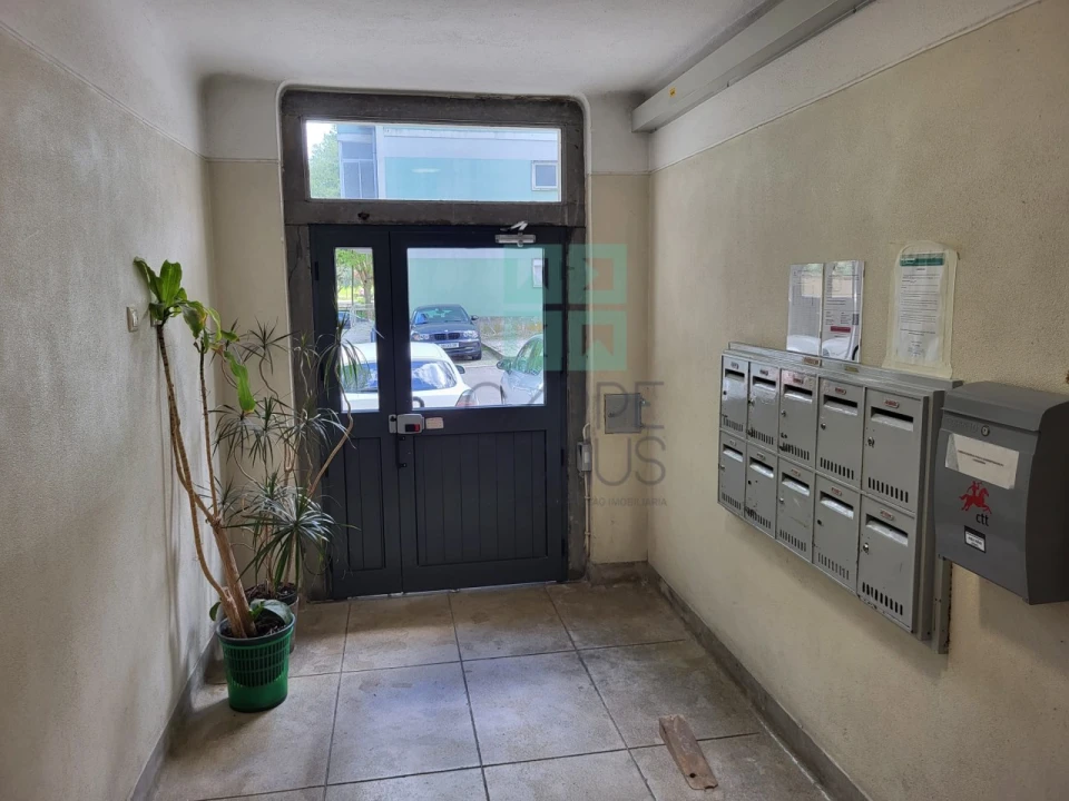 Apartamento T2 para Venda em Benfica Foto 32