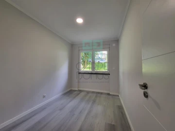 Apartamento T2 para Venda em Benfica